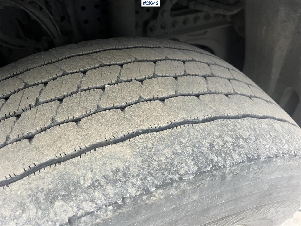 Mercedes-Benz Actros 6x2 box truck with/refrigeration/freezer un