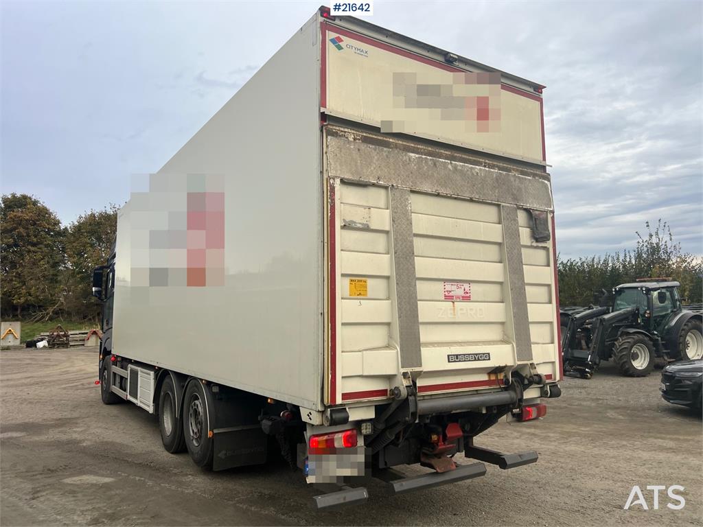 Mercedes-Benz Actros 6x2 box truck with/refrigeration/freezer un