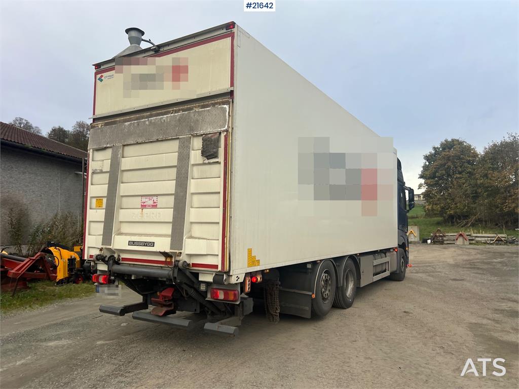 Mercedes-Benz Actros 6x2 box truck with/refrigeration/freezer un