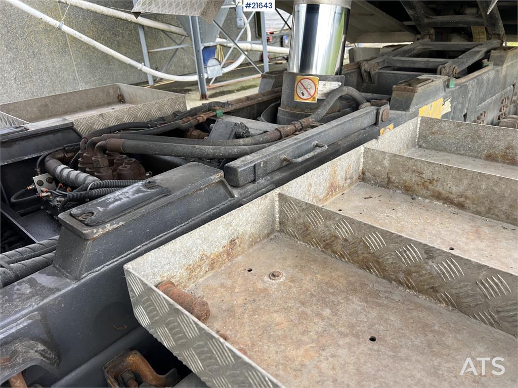 Scania R560 6x4 Tipper Truck