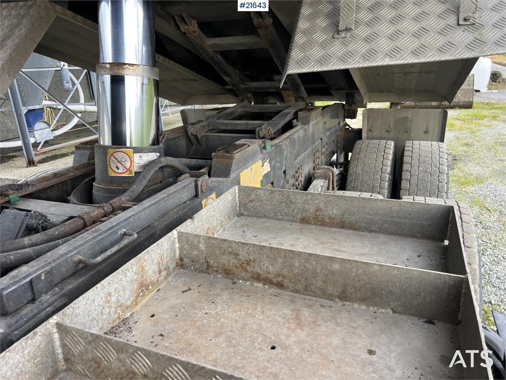 Scania R560 6x4 Tipper Truck