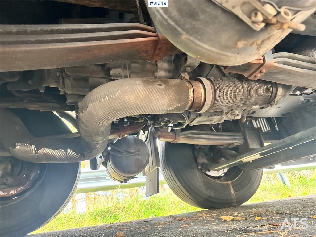 MAN TGS 35.480 8x2 Box truck w/ Full side opening.