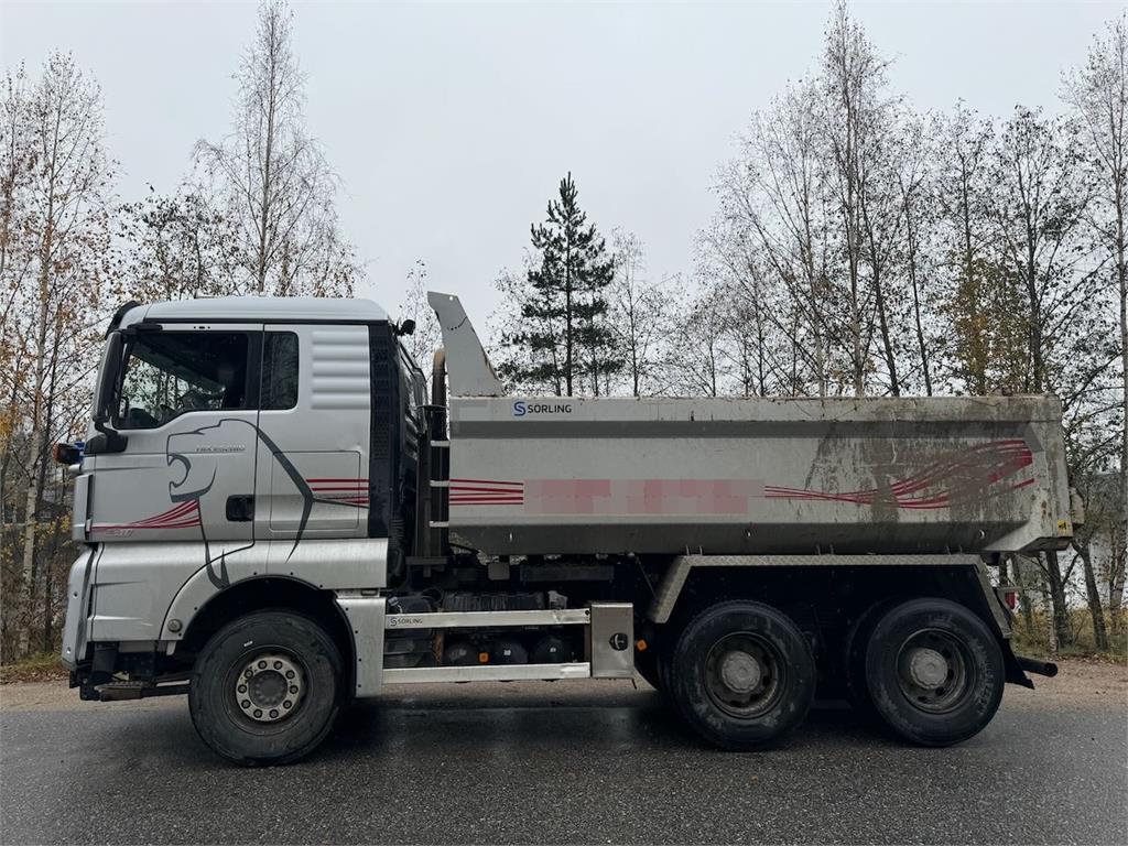 MAN TGX 26.580 6x4 – Tipper truck with snowplow setup
