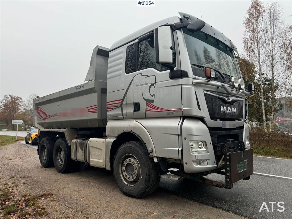 MAN TGX 26.580 6x4 – Tipper truck with snowplow setup
