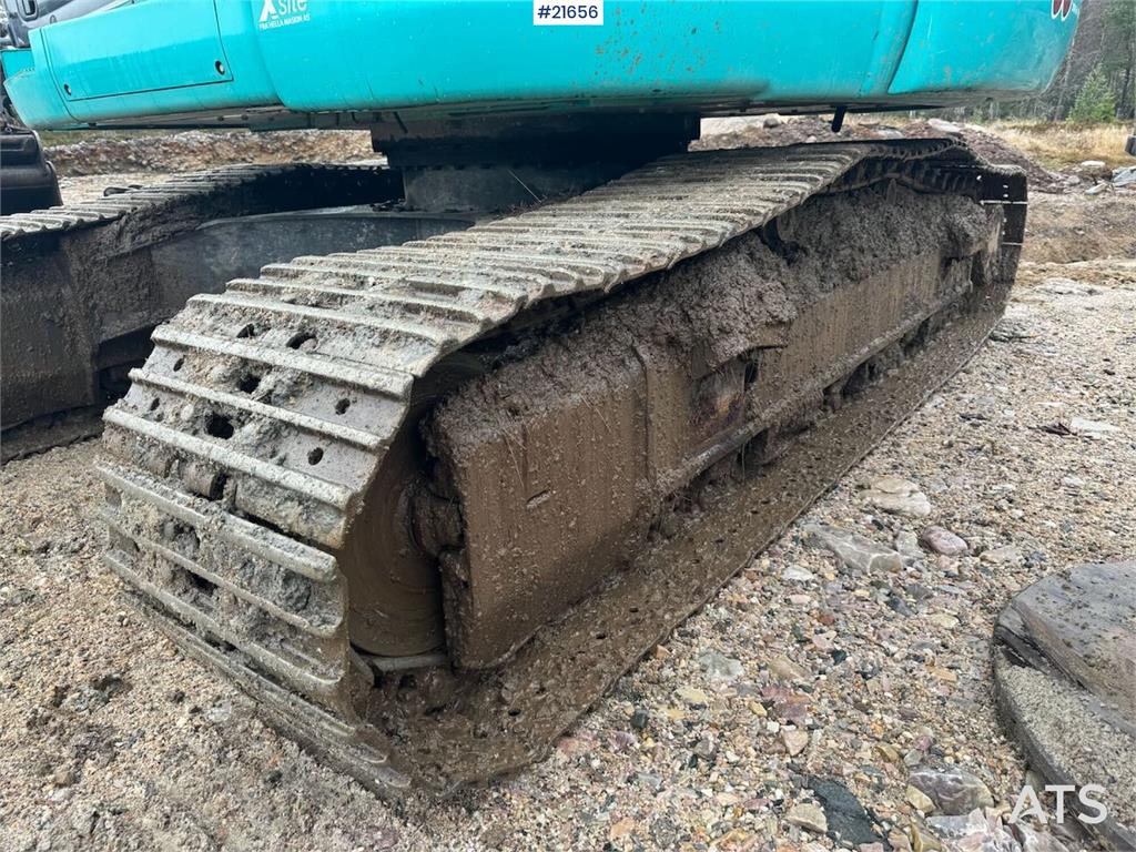 Kobelco SK230SRLC-5 Tracked Excavator w/ Tilt, Bucket and