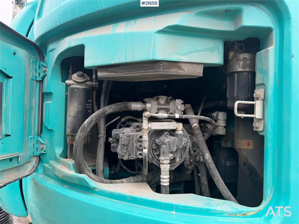 Kobelco SK230SRLC-5 Tracked Excavator w/ Tilt, Bucket and