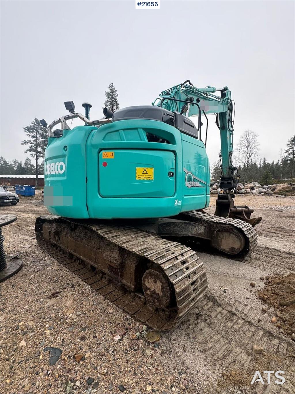 Kobelco SK230SRLC-5 Tracked Excavator w/ Tilt, Bucket and