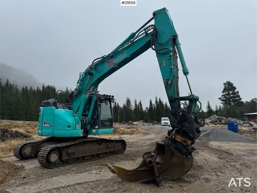 Kobelco SK230SRLC-5 Tracked Excavator w/ Tilt, Bucket and