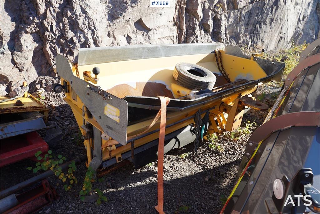Falköping sand spreader for truck type LB1000