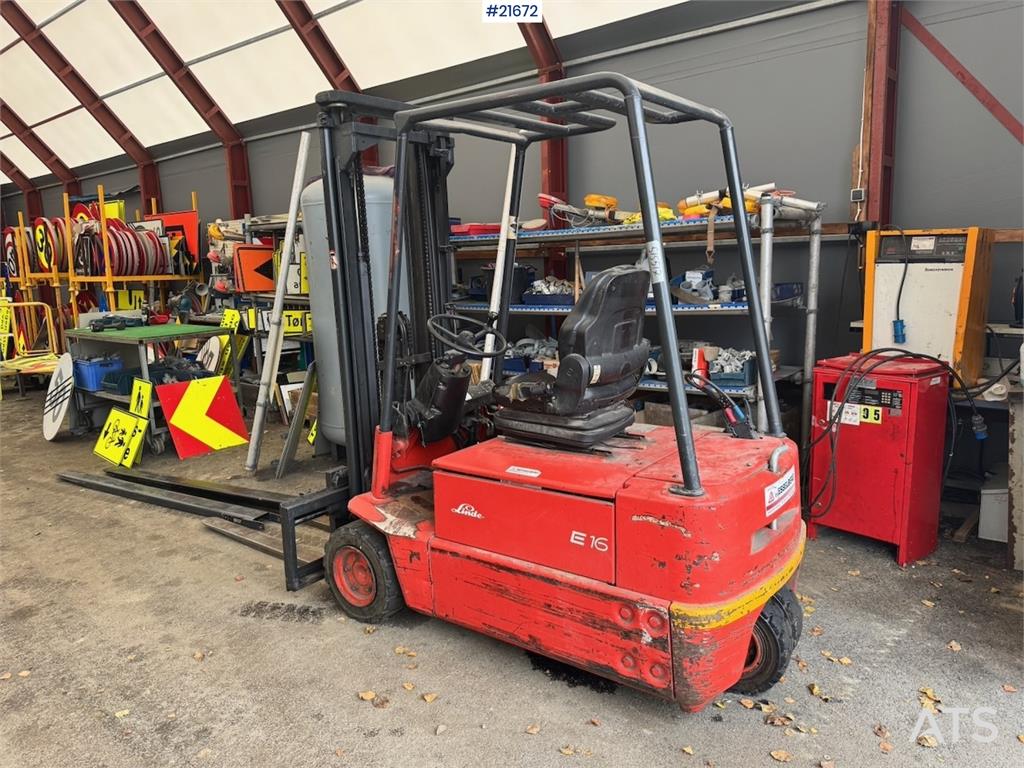 Linde E16 EL Truck w/extensions.