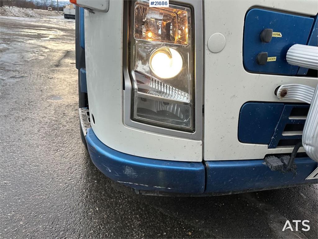 Volvo FM12 Globetrotter 6x4 crane truck w/ rear mounted