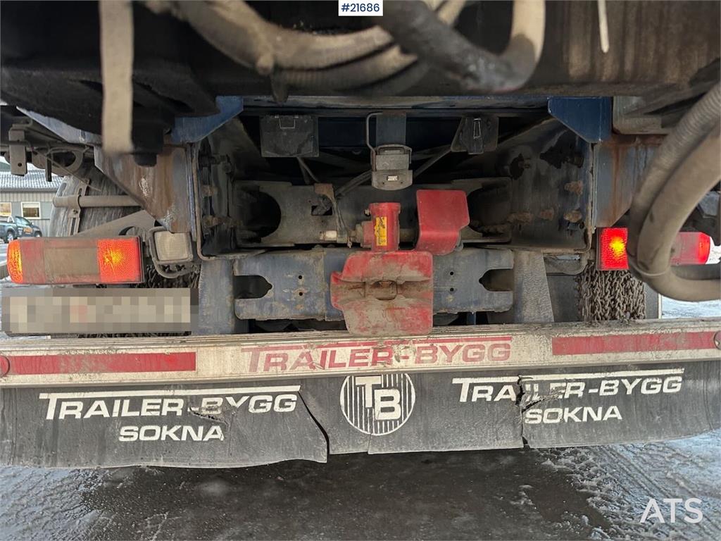 Volvo FM12 Globetrotter 6x4 crane truck w/ rear mounted