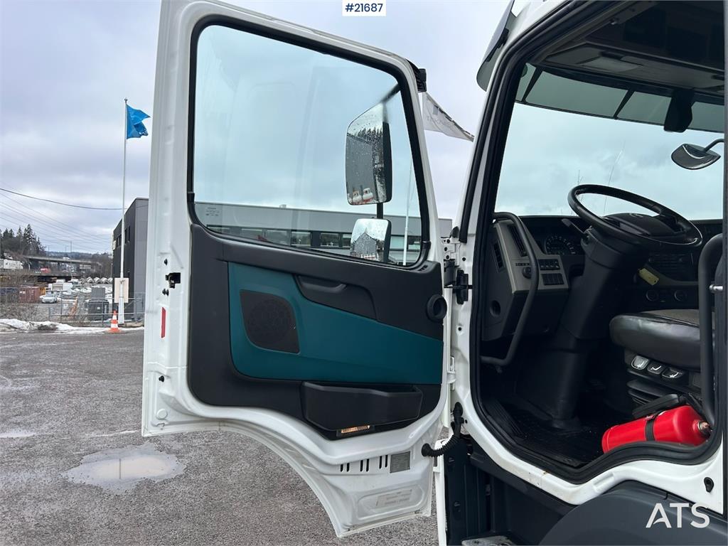 Volvo FM450 Crane Truck w/ 21 t/m HMF crane and Lift. 19