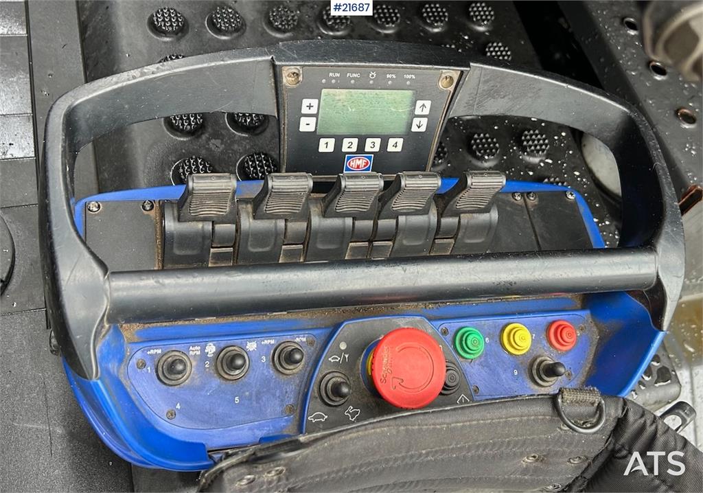 Volvo FM450 Crane Truck w/ 21 t/m HMF crane and Lift. 19