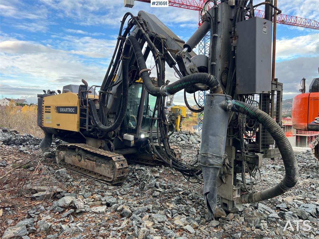Atlas Copco smartroc T40-11 drilling rig w/2540 hammer, CME gr