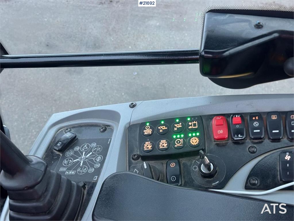 CAT 918M wheel loader w/ grading bucket, flap wing buc