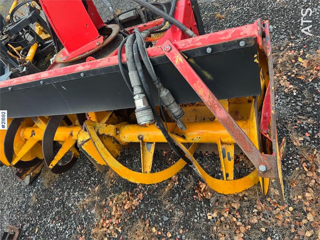 CAT 918M wheel loader w/ grading bucket, flap wing buc