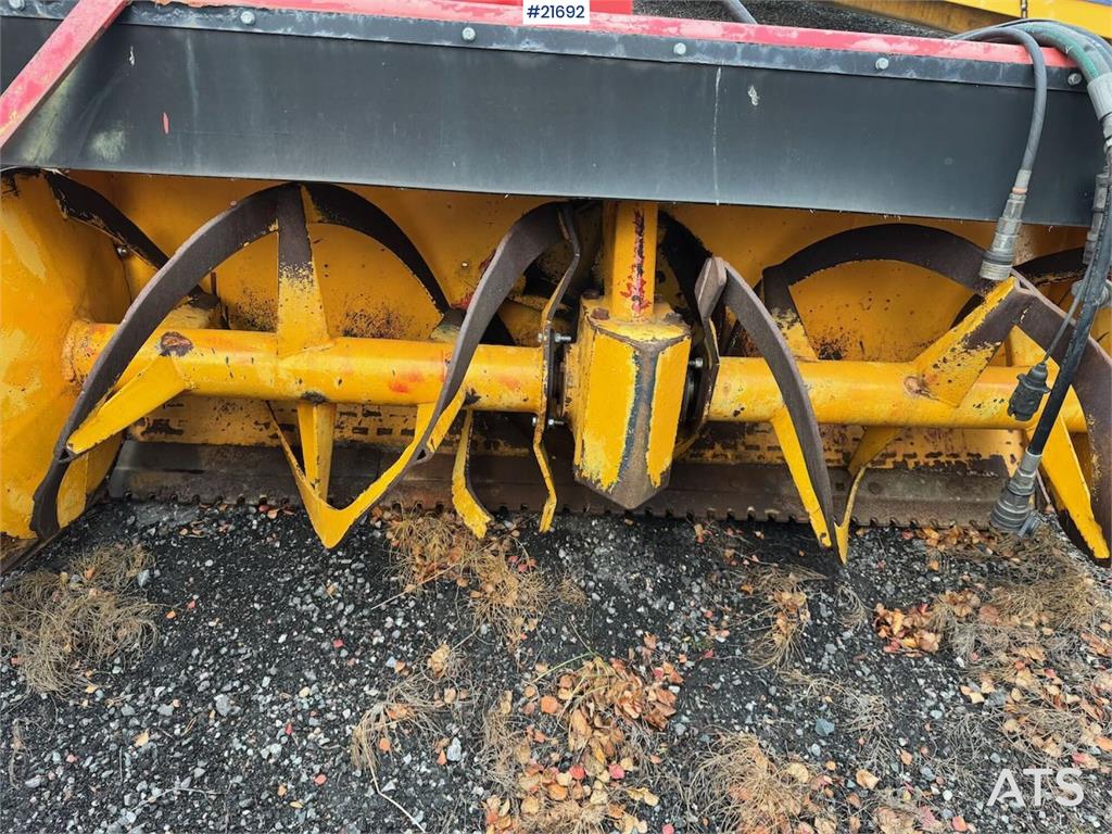 CAT 918M wheel loader w/ grading bucket, flap wing buc
