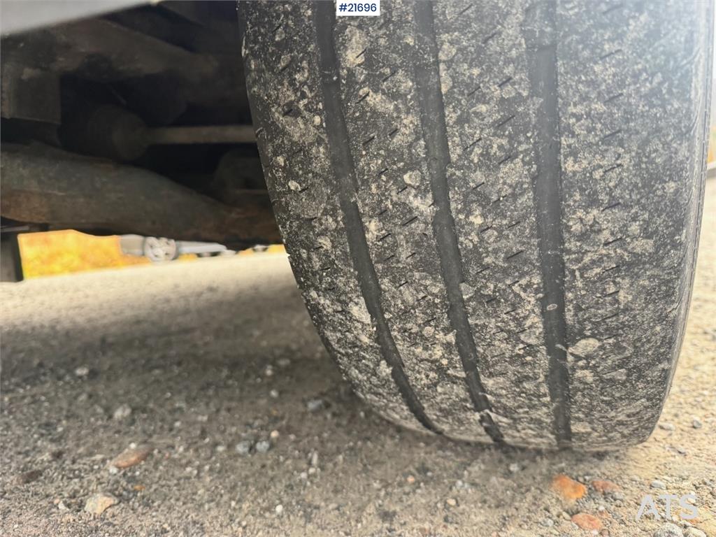 Mercedes-Benz Sprinter 316 w/ Lift