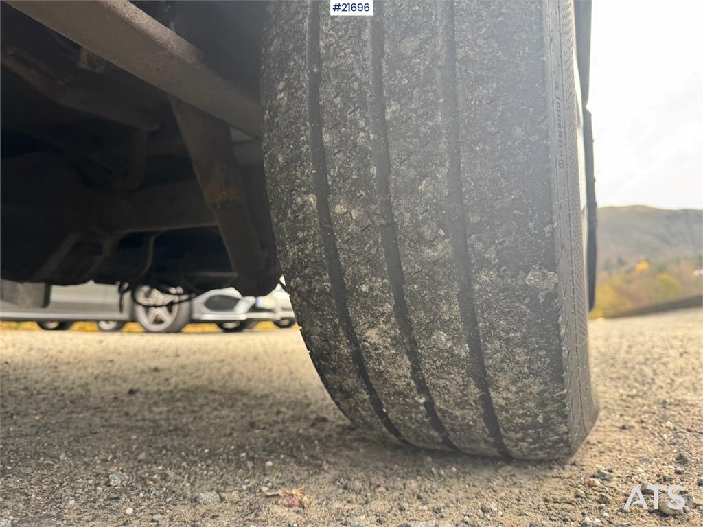 Mercedes-Benz Sprinter 316 w/ Lift