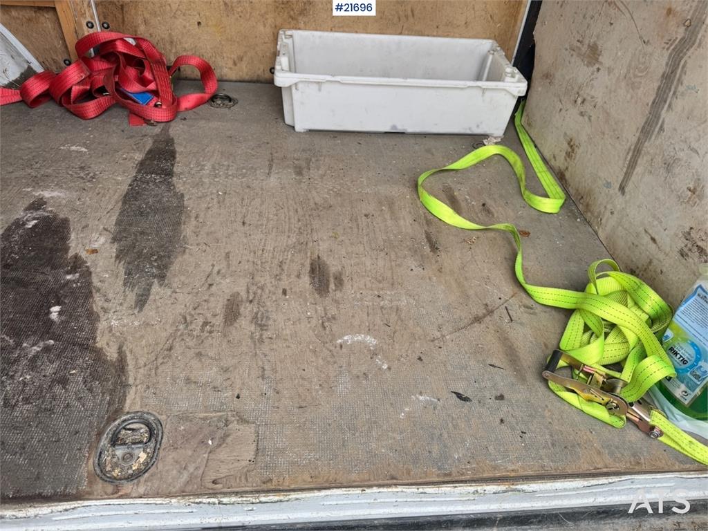 Mercedes-Benz Sprinter 316 w/ Lift