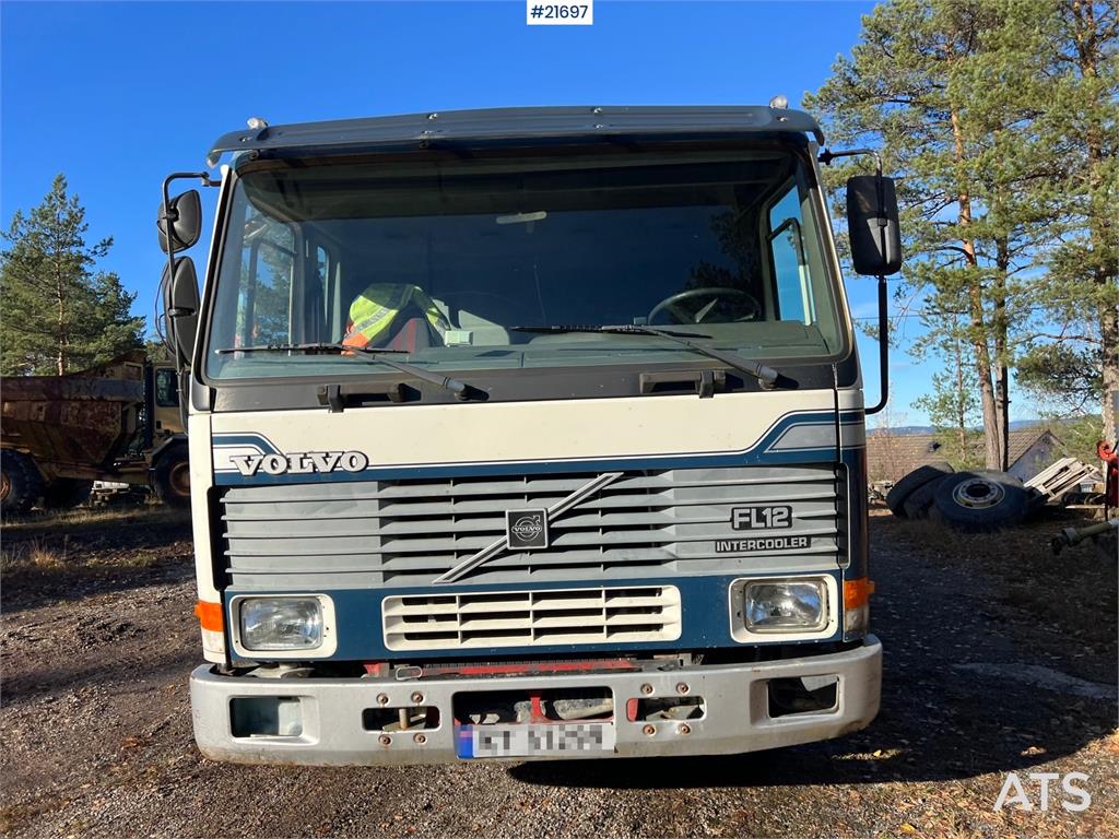 Volvo FH12 6x2 Tipper