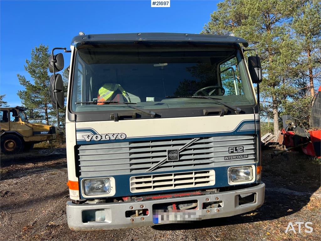 Volvo FH12 6x2 Tipper
