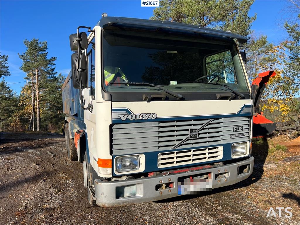 Volvo FH12 6x2 Tipper