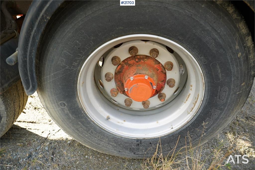 Finlay 683 2 cover sorting plant w/only 5900 hours on SEM