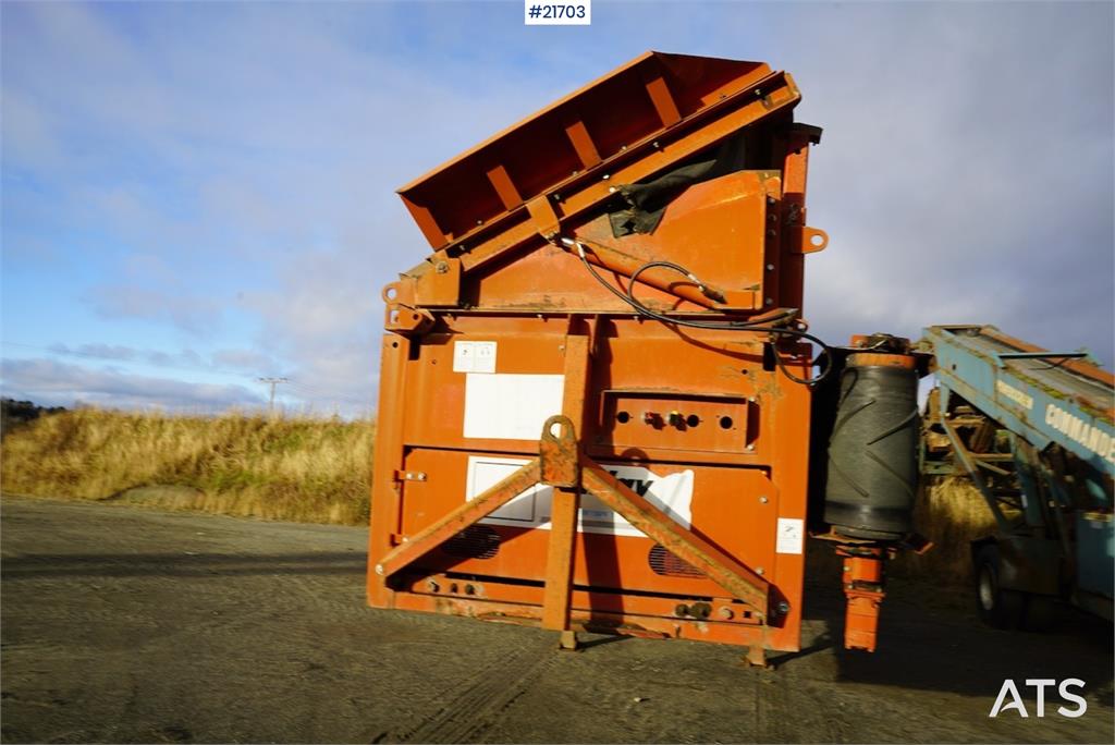 Finlay 683 2 cover sorting plant w/only 5900 hours on SEM