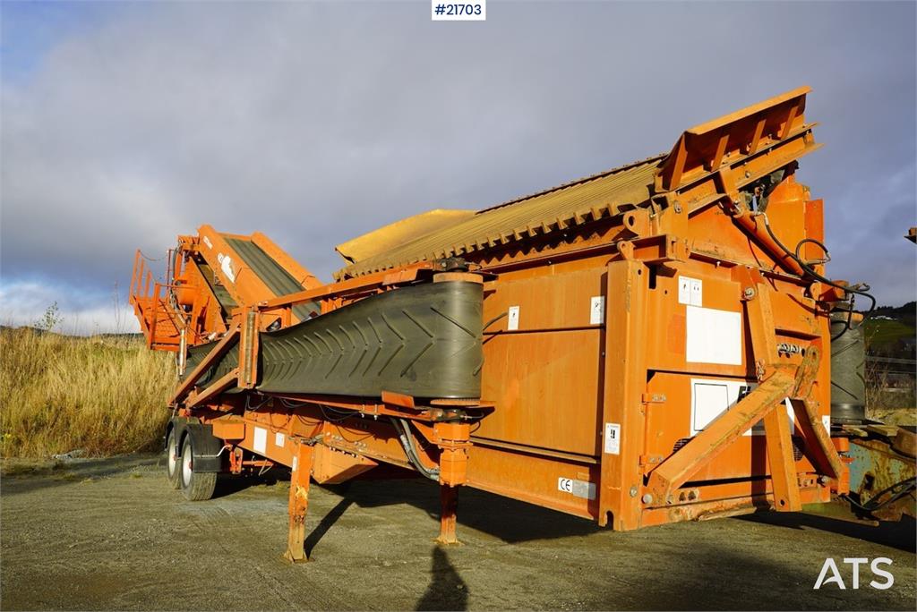 Finlay 683 2 cover sorting plant w/only 5900 hours on SEM