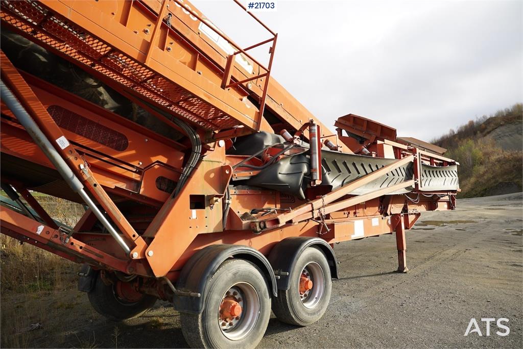 Finlay 683 2 cover sorting plant w/only 5900 hours on SEM