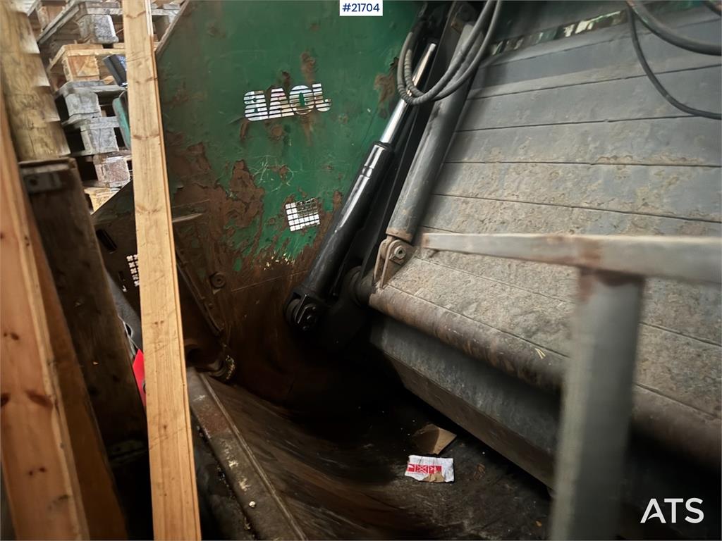 Volvo FM410 2-Chamber Refuse Truck.