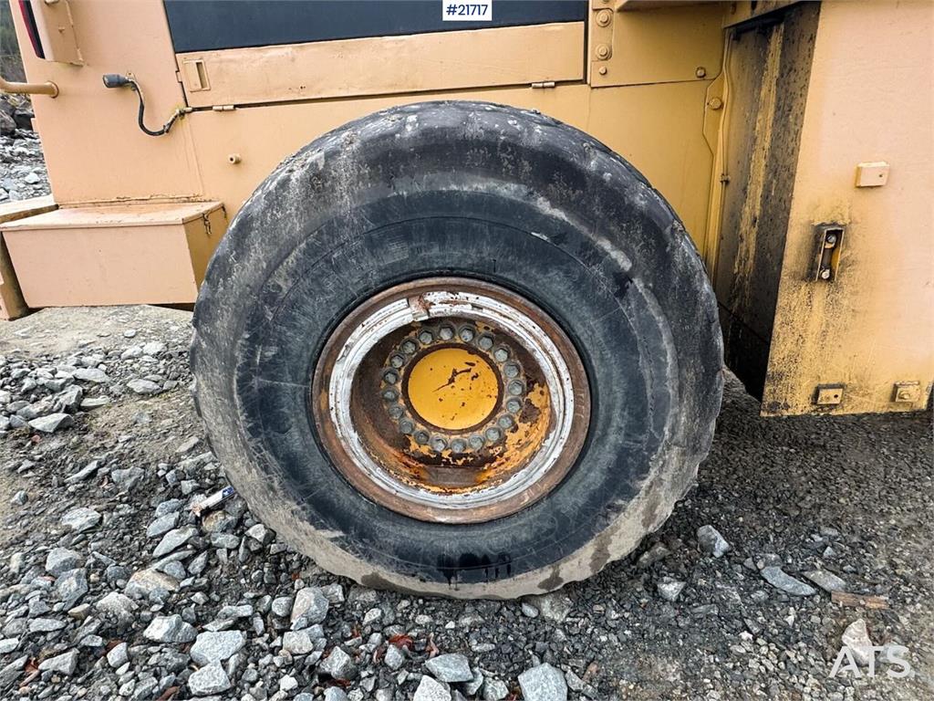 TCM 870 Wheel Loader w/ Bucket