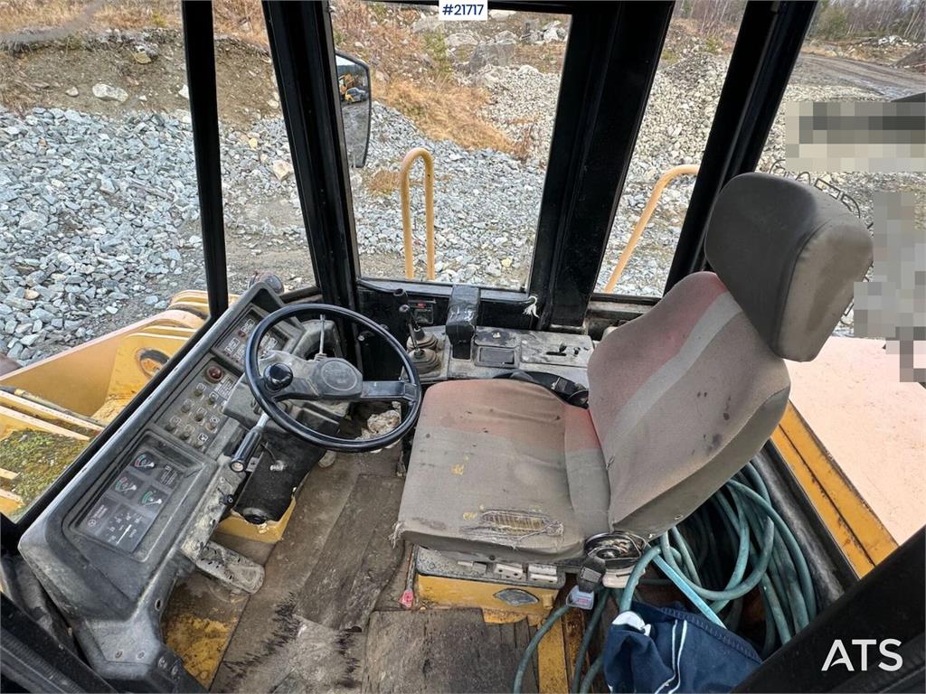 TCM 870 Wheel Loader w/ Bucket
