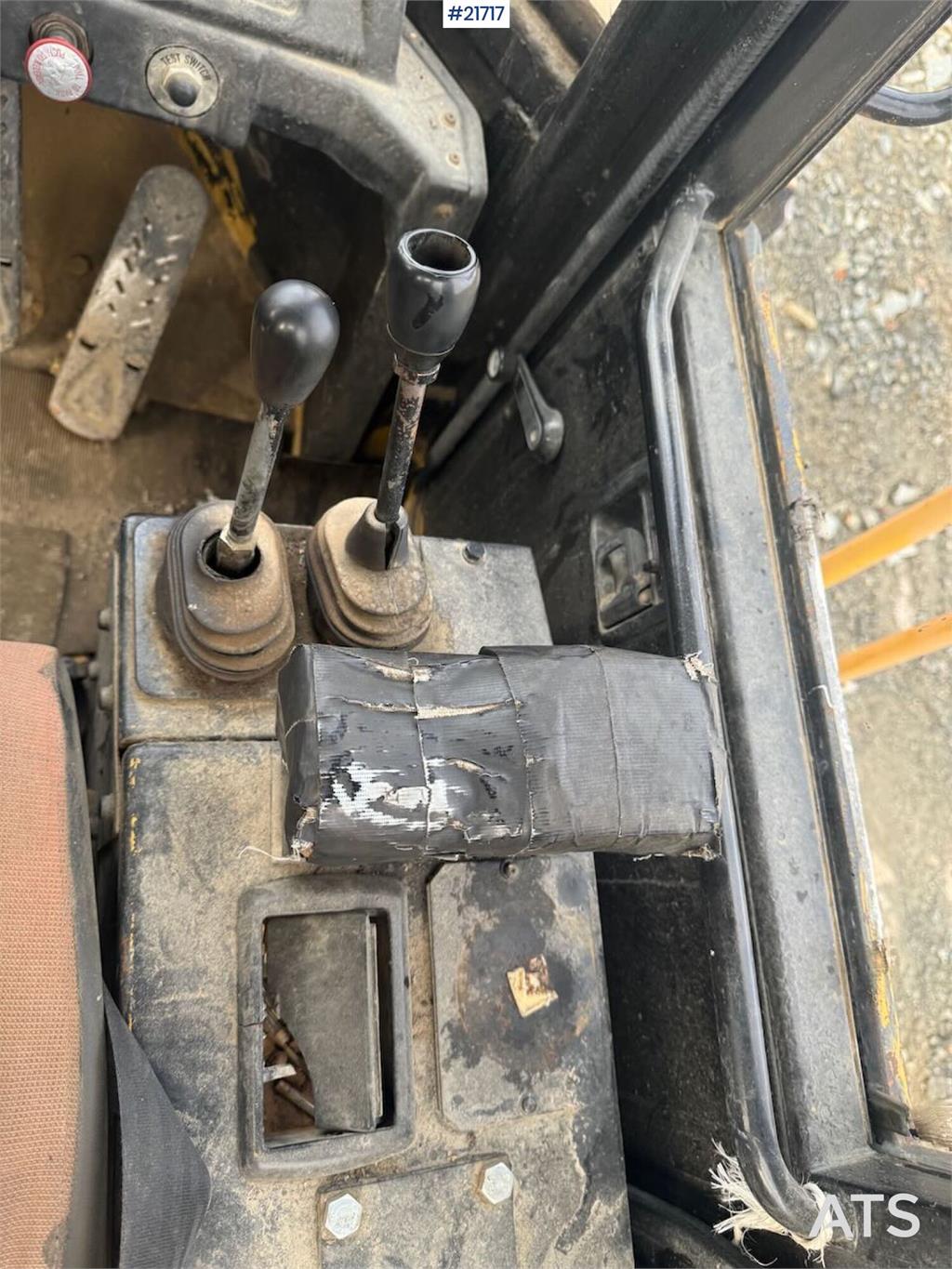 TCM 870 Wheel Loader w/ Bucket