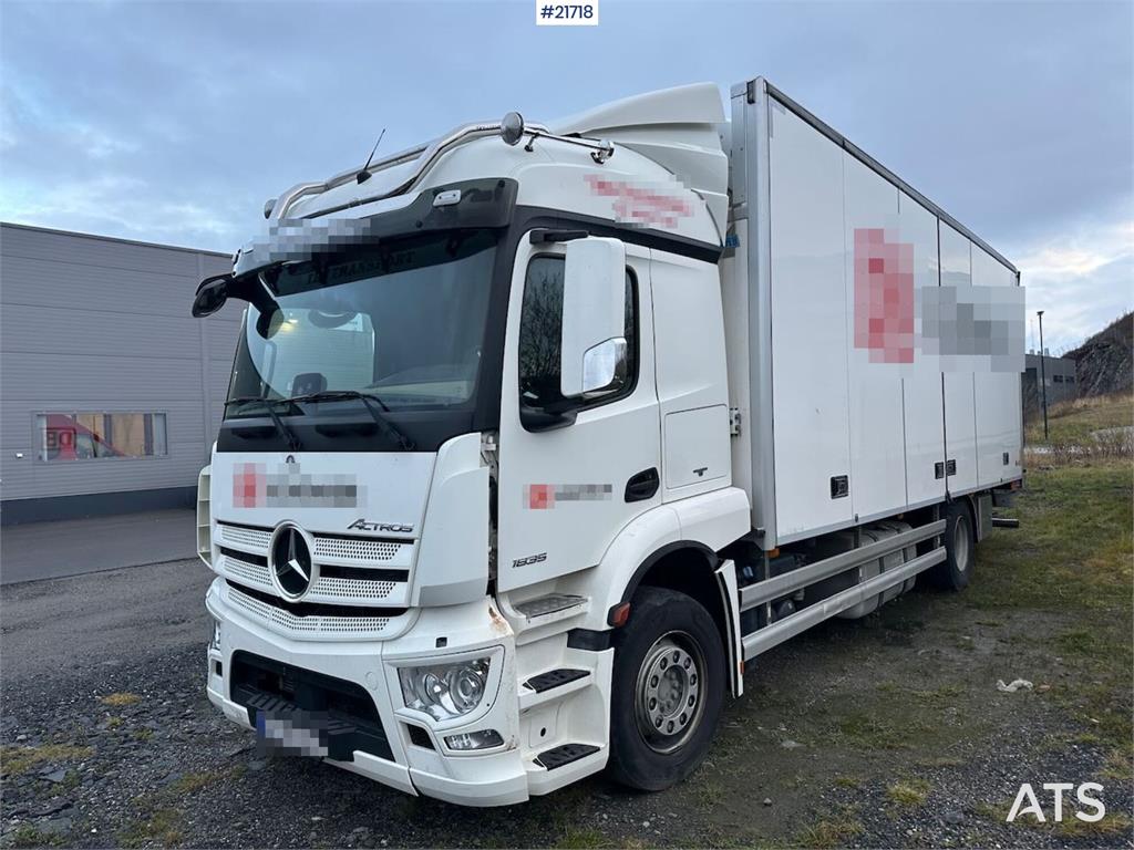 Mercedes-Benz Actros 1835 box truck w/ Full side opening, genera