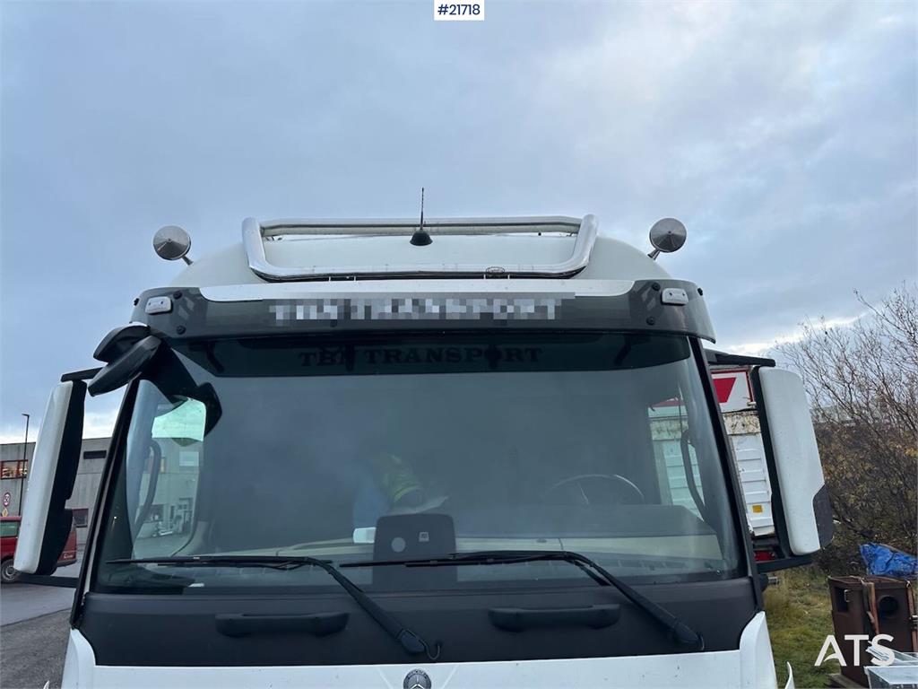 Mercedes-Benz Actros 1835 box truck w/ Full side opening, genera