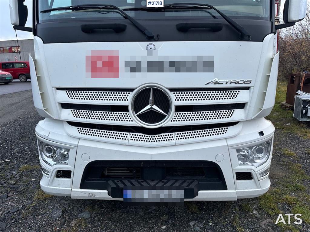 Mercedes-Benz Actros 1835 box truck w/ Full side opening, genera