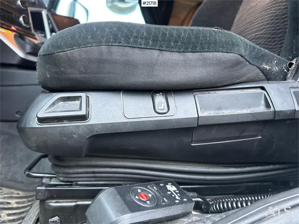 Mercedes-Benz Actros 1835 box truck w/ Full side opening, genera