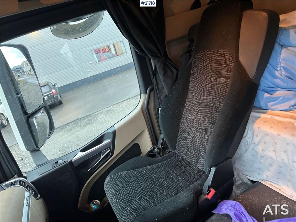 Mercedes-Benz Actros 1835 box truck w/ Full side opening, genera