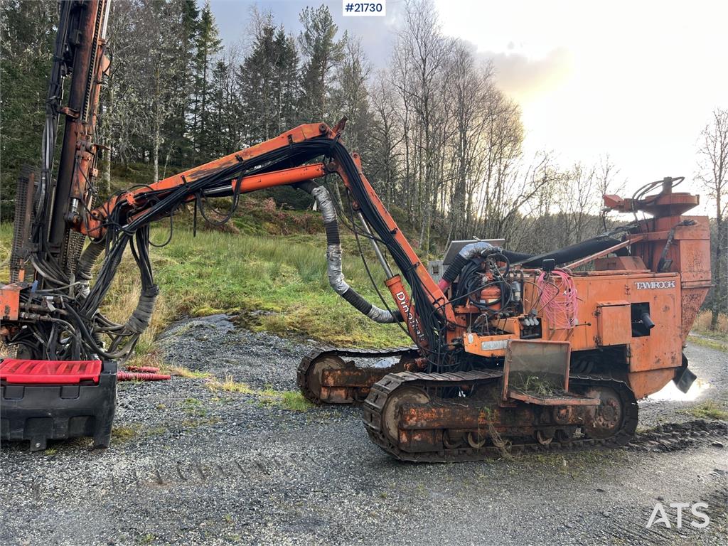 Tamrock DHA400 Drilling rig w/ CPR 438L hammer