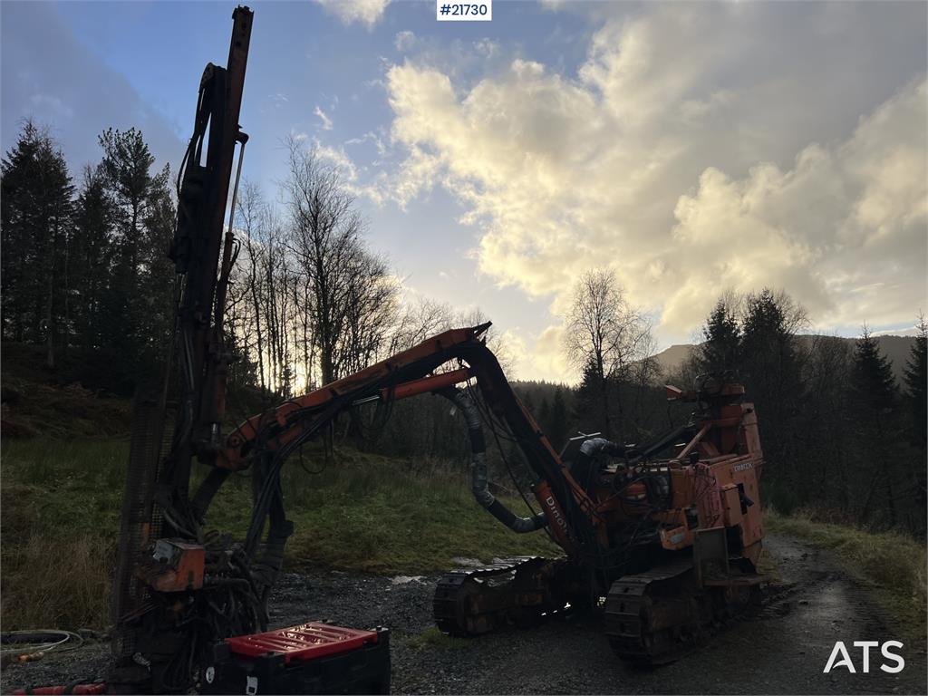 Tamrock DHA400 Drilling rig w/ CPR 438L hammer