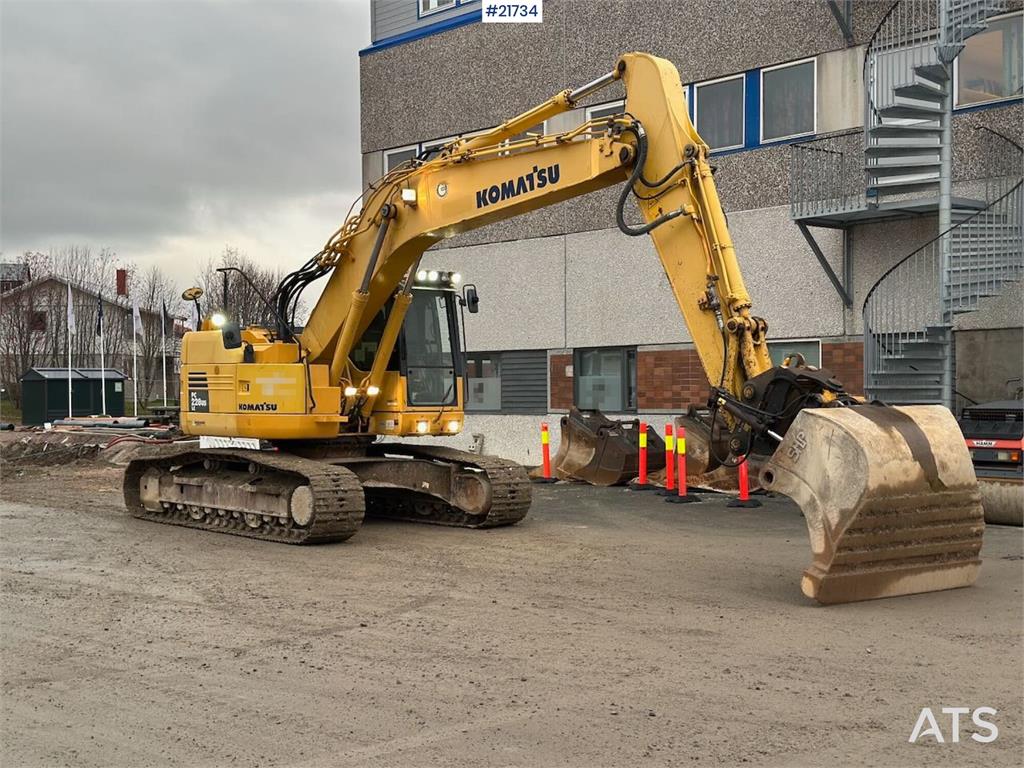 Komatsu PC228USLC-8 excavator w/ 3 buckets and tiltrotator