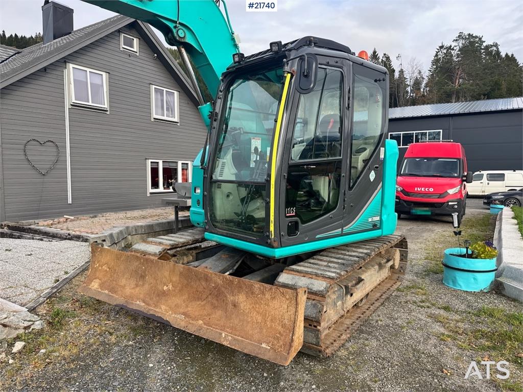 Kobelco SK75SR-3E w/ Rototilt, 2 buckets and grapple. 1850