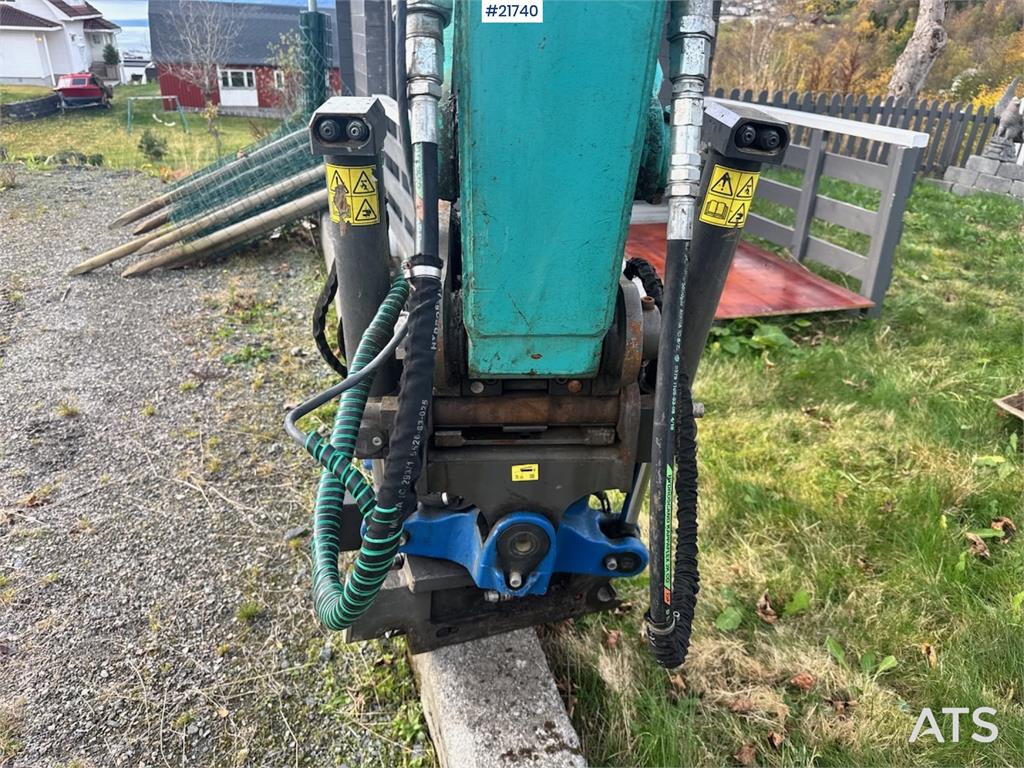 Kobelco SK75SR-3E w/ Rototilt, 2 buckets and grapple. 1850