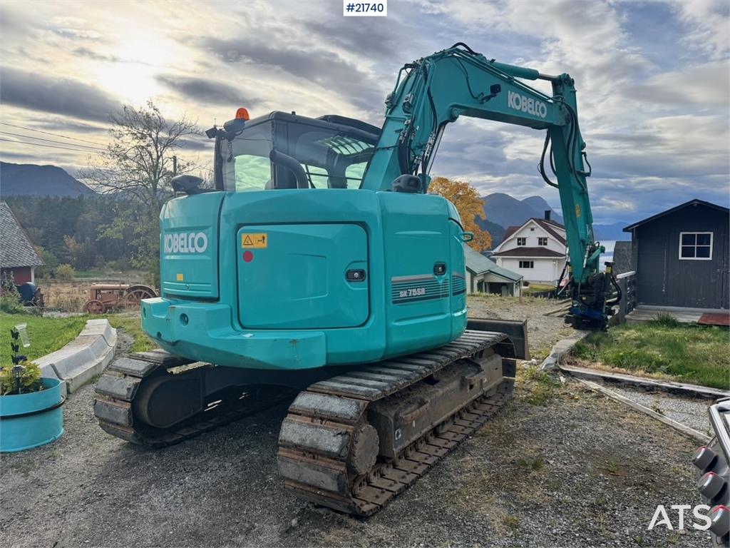 Kobelco SK75SR-3E w/ Rototilt, 2 buckets and grapple. 1850