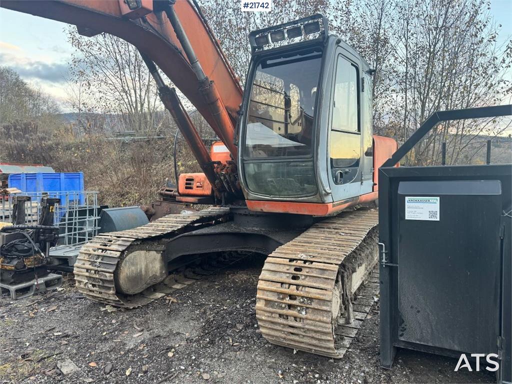 Hitachi EX165 Tracked Excavator with 2 Buckets