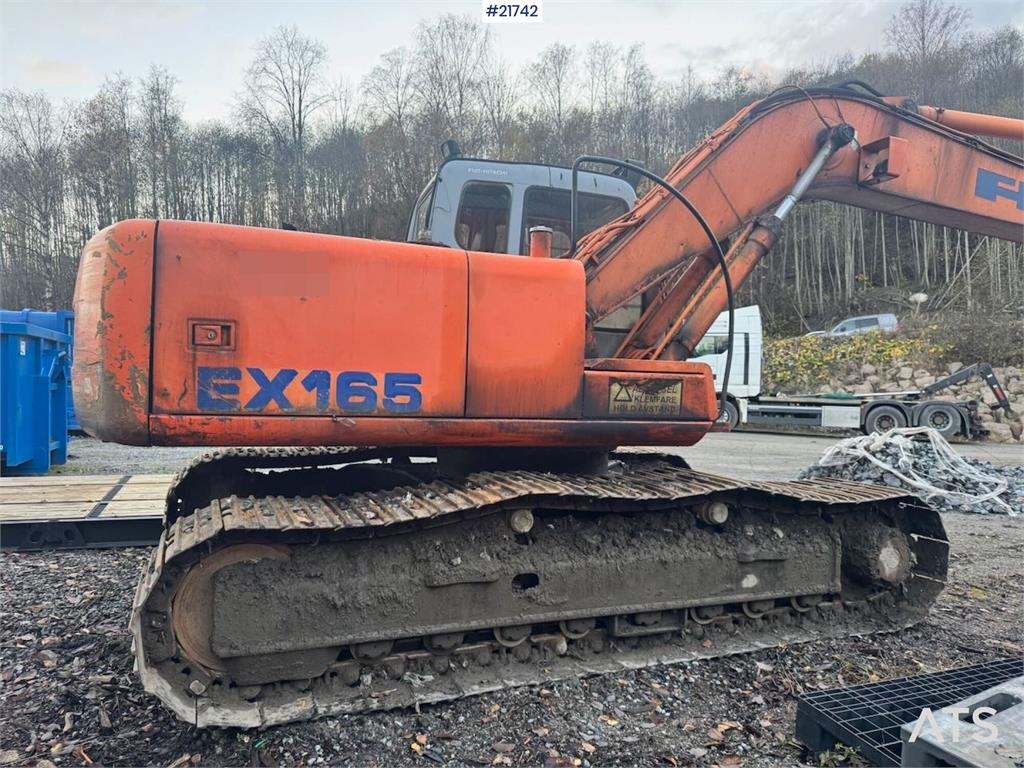Hitachi EX165 Tracked Excavator with 2 Buckets
