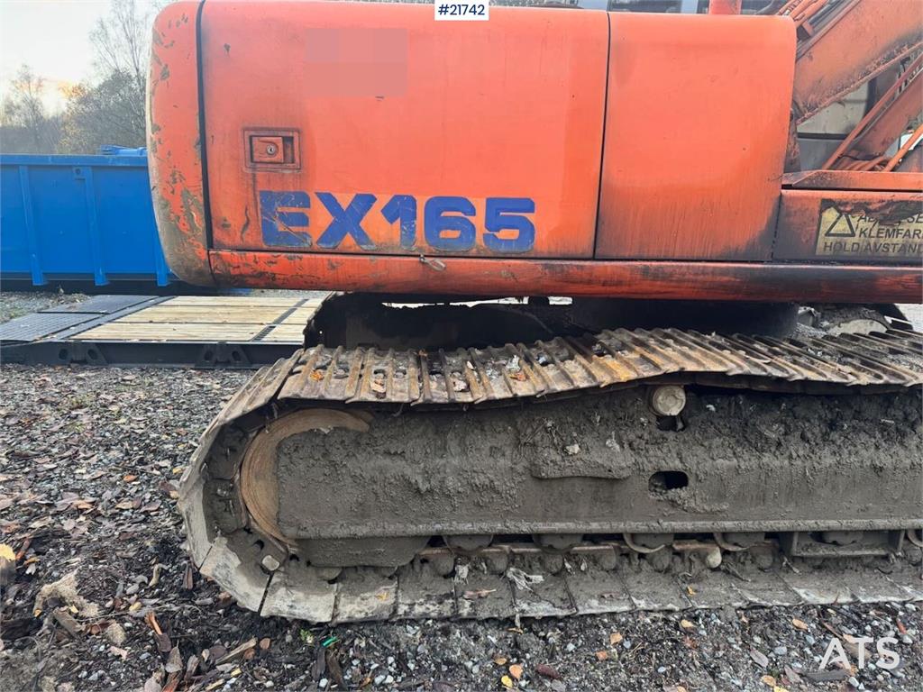 Hitachi EX165 Tracked Excavator with 2 Buckets